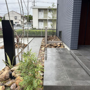 For example,群馬県高崎市おすすめの外構業者,For example,群馬県高崎市の外構工事,For example,群馬県高崎のエクステリア,For example,おすすめの延べ段（延段）,,For example,かっこいい玄関アプローチ,For example,おしゃれな外構,For example,おしゃれな目隠し,For example,浄化槽をおしゃれに隠す,For example,群馬県高崎市の外構エクステリア,For example,おしゃれな植栽,For example,新築外構,For example,庭デザイン,For example, 外構デザイン,For example,おしゃれな家,For example,新築外構造園,,For example,おしゃれなアプローチ，For example,延べ段（延段）,For example,天然木の板塀,For example,レンガ敷きの園路,For example,カーポートSC
