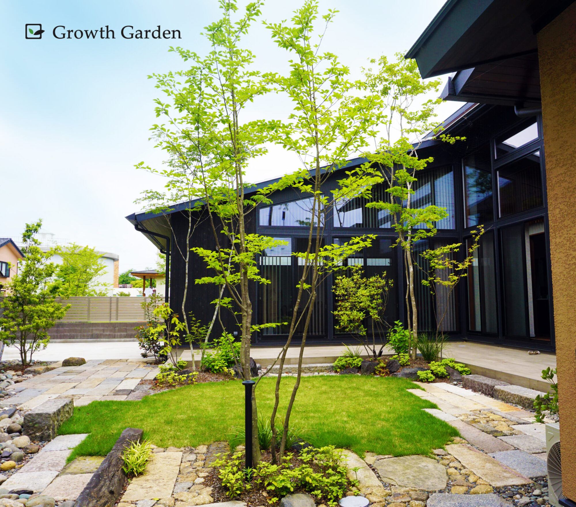 埼玉で施工した本格ガーデンのGrowth Garden自社施工事例（造園・ウッドデッキ込み）